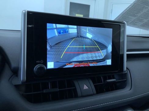 Certified 2025 Toyota RAV4 LE image 28