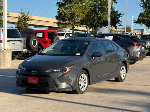 Used 2024 Toyota Corolla LE FWD image 9