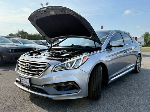 Used 2016 Hyundai Sonata Limited w/ Option Group 04 FWD image 8