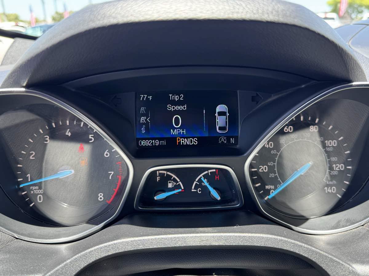 Used 2018 Ford Escape SE w/ SE Sync 3 Package AWD/4WD image 25