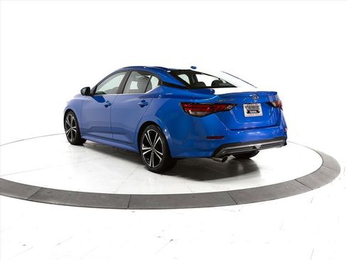 Used 2020 Nissan Sentra SR w/ Premium Package image 8