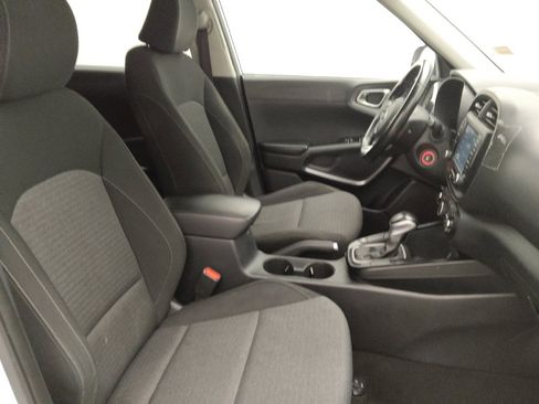 Used 2021 Kia Soul GT-Line FWD image 21