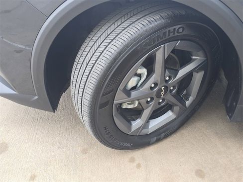 Used 2025 Kia K4 LXS image 27