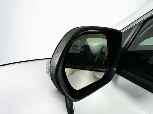 Used 2025 GMC Acadia Elevation image 16