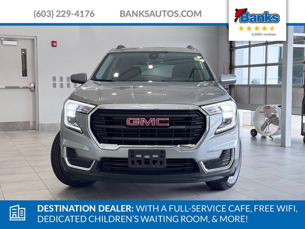 Certified 2023 GMC Terrain SLE w/ Driver Convenience Package AWD/4WD image 3