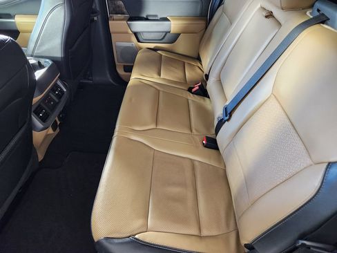 Used 2024 Ford F350 Lariat w/ Lariat Ultimate Package AWD/4WD image 14