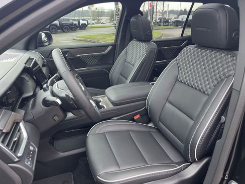 New 2026 GMC Acadia Denali w/ Super Cruise Package AWD/4WD image 56