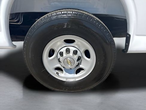 Used 2025 Chevrolet Express 3500 LS RWD image 30