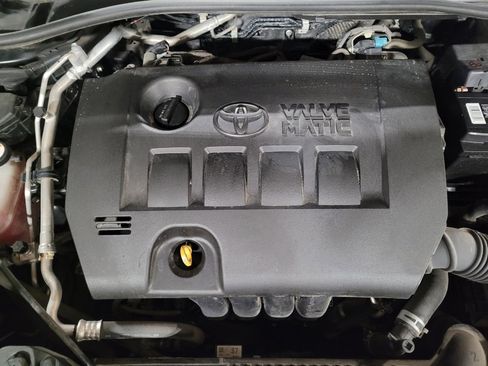 Used 2020 Toyota C-HR LE image 30