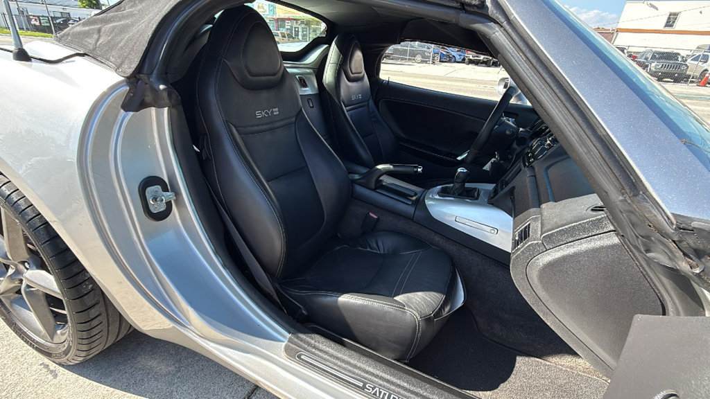 Used 2008 Saturn Sky Red Line RWD image 34