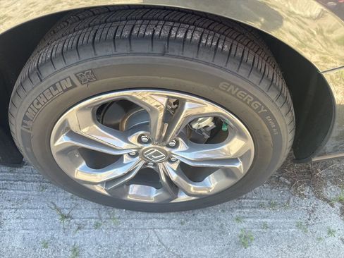 Used 2024 Honda Accord EX image 9