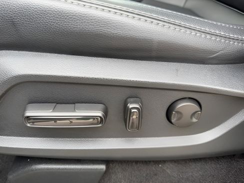 Certified 2024 Honda Pilot Touring image 24