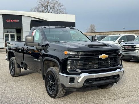 Used 2025 Chevrolet Silverado 3500 W/T AWD/4WD image 8