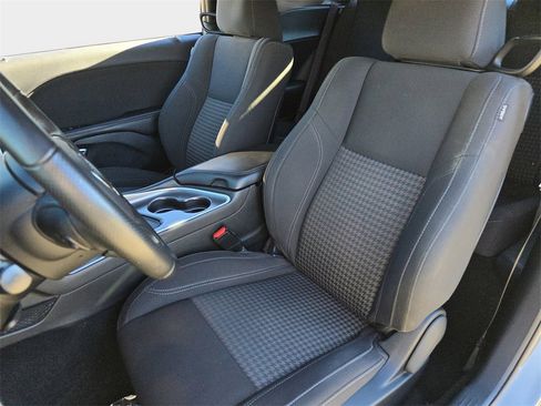 Used 2019 Dodge Challenger SXT w/ Blacktop Package image 18