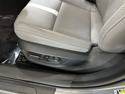 Used 2026 Toyota Camry SE image 16