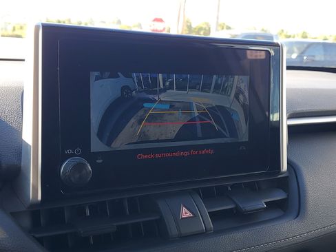 Used 2024 Toyota RAV4 LE image 10