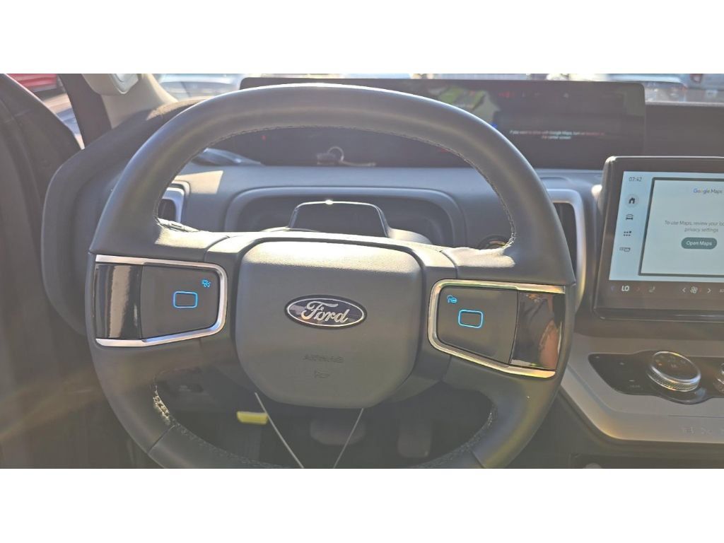 Used 2025 Ford Expedition Active AWD/4WD image 10