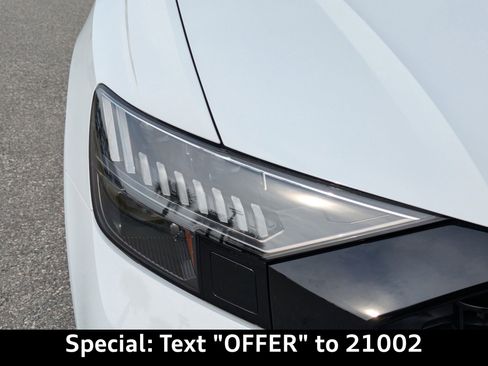 Used 2021 Audi RS Q8 image 11