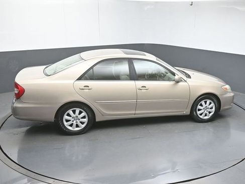 Used 2004 Toyota Camry XLE FWD image 40