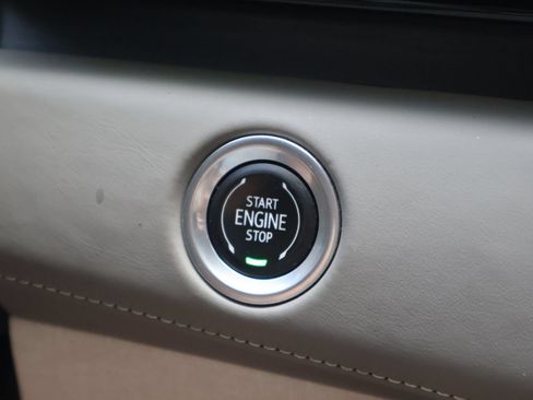 Used 2022 Cadillac Escalade Sport Platinum AWD/4WD image 24