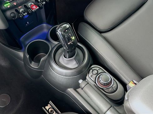 Certified 2024 MINI Cooper S image 17