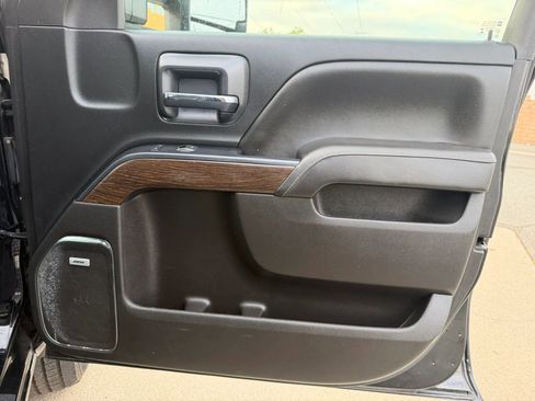 Used 2018 GMC Sierra 3500 Denali w/ Duramax Plus Package image 15