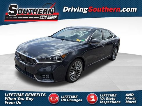 Used 2018 Kia Cadenza Limited FWD image 1