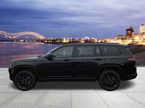 New 2025 Jeep Grand Cherokee L Limited w/ Trailer Tow Package image 2