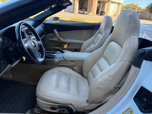 Used 2007 Chevrolet Corvette Convertible w/ Preferred Equipment Group image 30