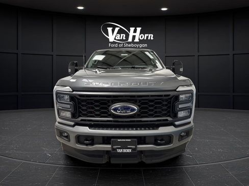 Used 2024 Ford F250 XLT w/ XLT Premium Package image 11