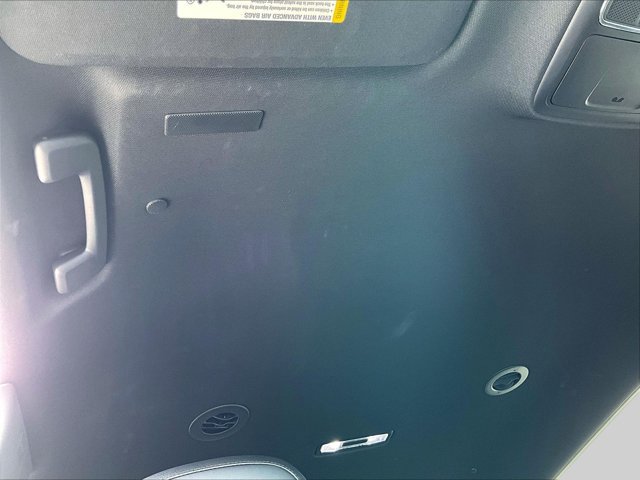 Used 2025 GMC Acadia Denali w/ LPO, Floor Liner Package FWD image 17