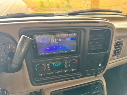 Used 2005 Chevrolet Avalanche Z66 w/ Sun And Sound Package RWD image 13