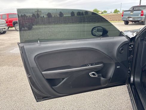 Used 2015 Dodge Challenger R/T Scat Pack RWD image 18