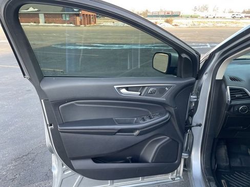 Used 2022 Ford Edge Titanium image 20
