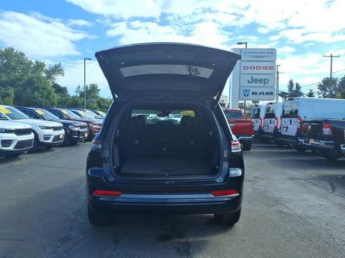 Certified 2023 Jeep Grand Cherokee Limited AWD/4WD image 7