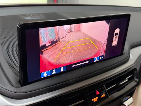 Used 2025 Acura MDX FWD w/ Technology Package image 17