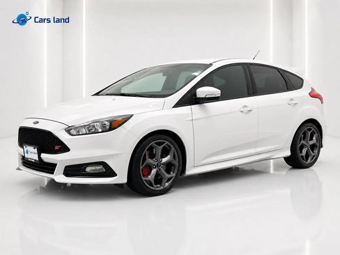 Used 2017 Ford Focus ST FWD image 6