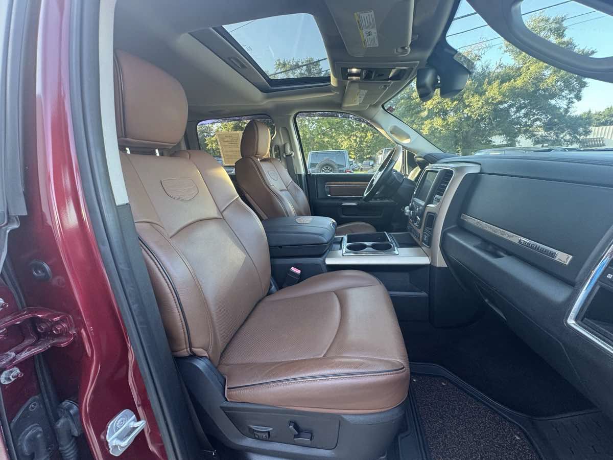 Used 2015 RAM 1500 Laramie Longhorn w/ Convenience Group AWD/4WD image 9