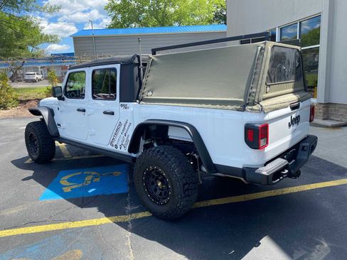 Used 2022 Jeep Gladiator Sport w/ Trailer Tow Package AWD/4WD image 3