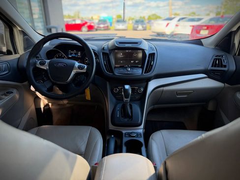 Used 2014 Ford Escape SE w/ Equipment Group 201A FWD image 9