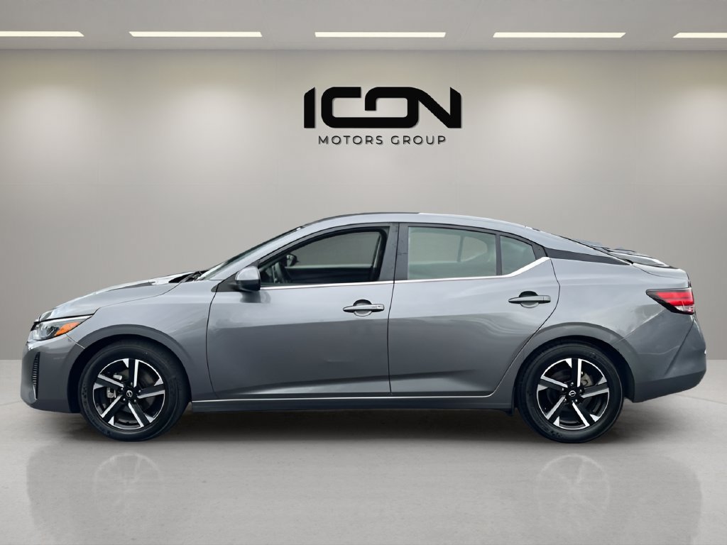 Used 2024 Nissan Sentra SV FWD image 2