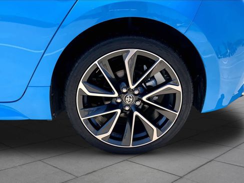 Used 2022 Toyota Corolla XSE FWD image 11
