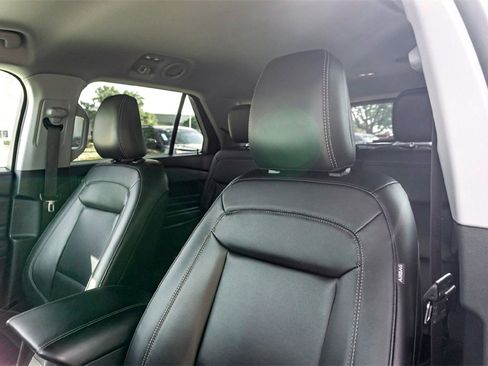 Used 2024 Ford Explorer XLT w/ Equipment Group 202A image 13