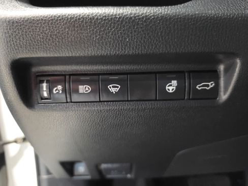 Used 2022 Toyota RAV4 XLE w/ Convenience Package AWD/4WD image 20