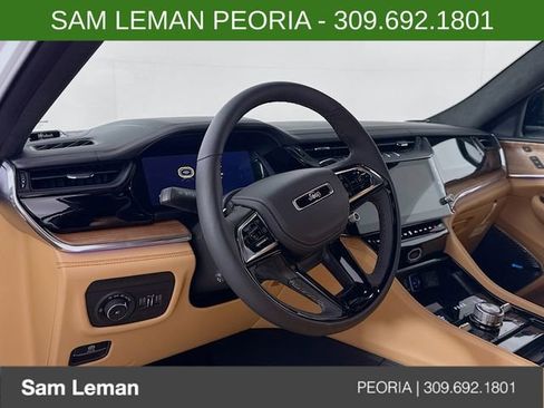 New 2026 Jeep Grand Cherokee Summit AWD/4WD image 9