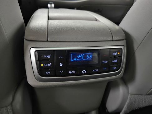 Used 2016 Toyota Highlander Limited Platinum AWD/4WD image 32