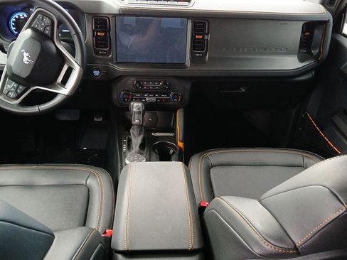 Used 2024 Ford Bronco Badlands AWD/4WD image 17
