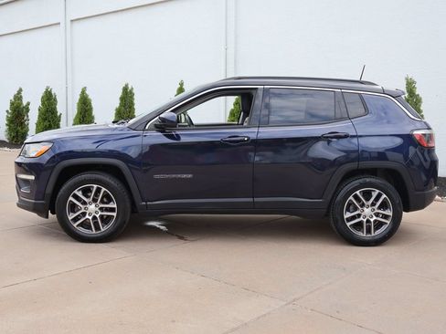 Used 2018 Jeep Compass Latitude w/ Popular Equipment Group FWD image 3