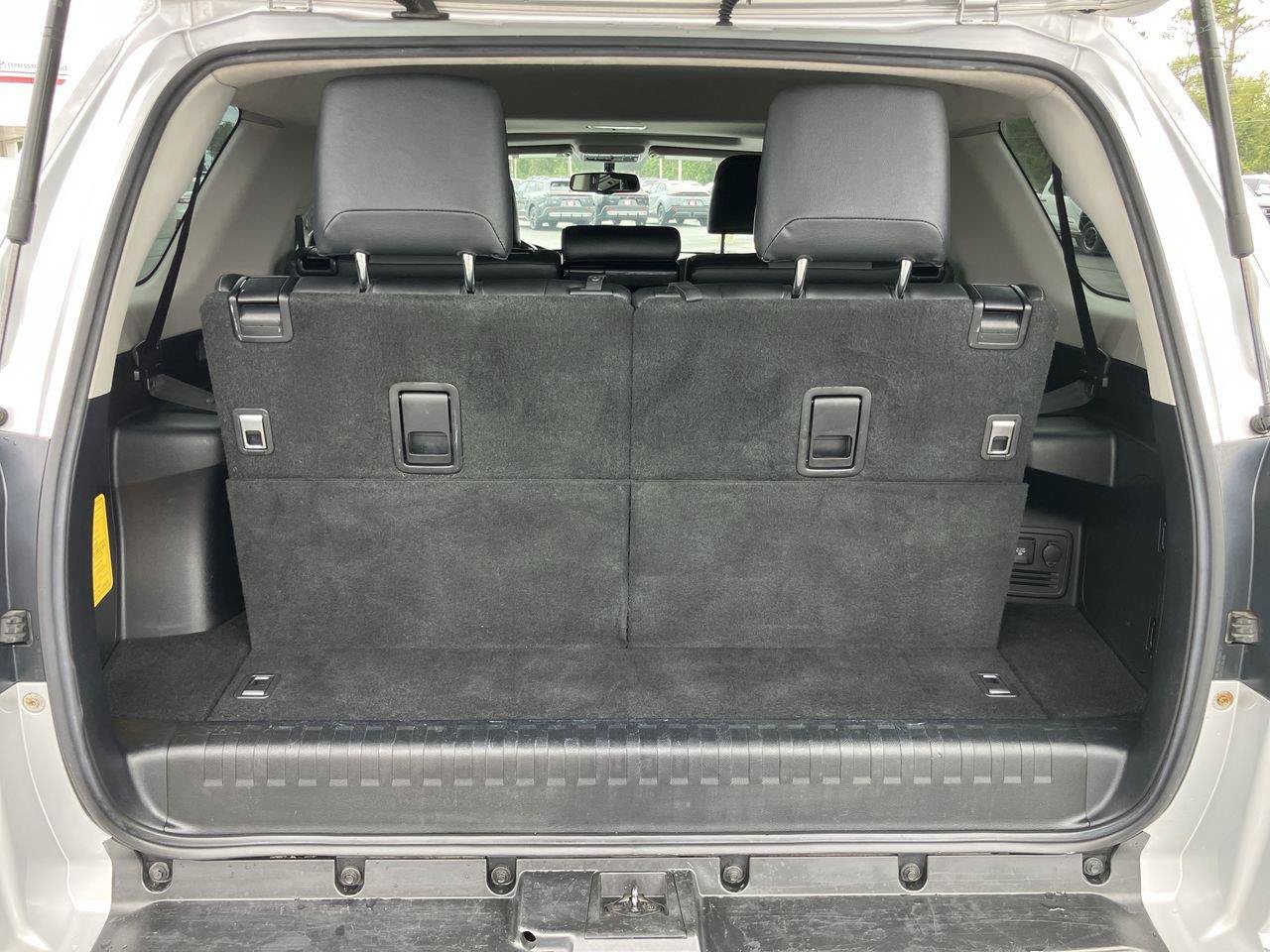 Used 2018 Toyota 4Runner SR5 Premium RWD image 30