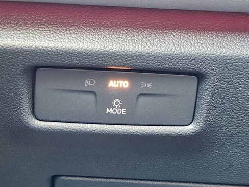 New 2026 Volkswagen Tiguan SE image 20